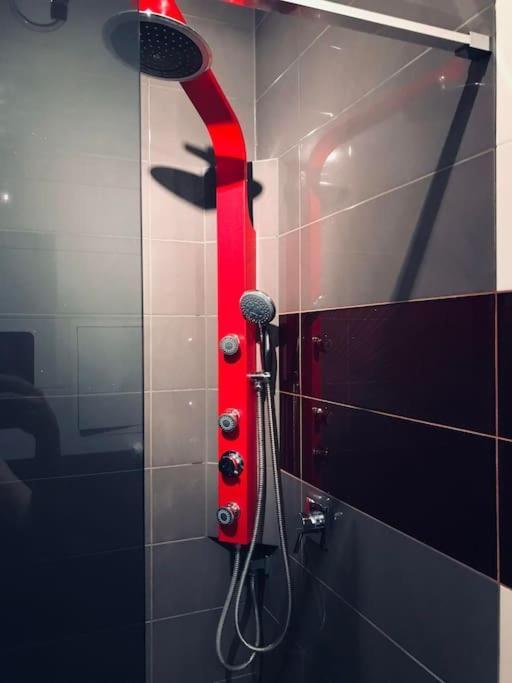 Nowoczesny Apartament Na Pradze Варшава Экстерьер фото