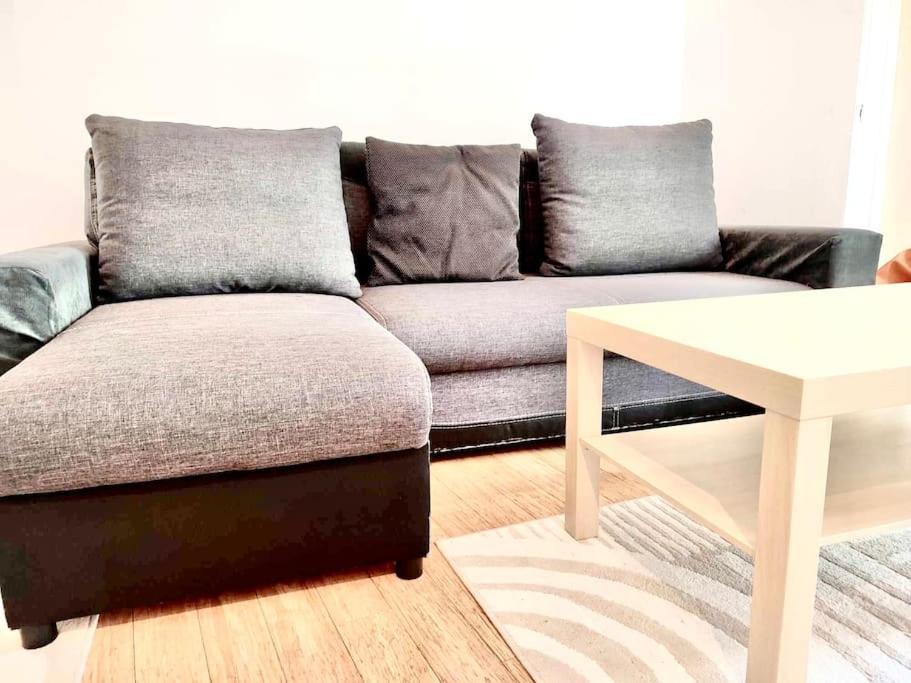 Nowoczesny Apartament Na Pradze Варшава Экстерьер фото